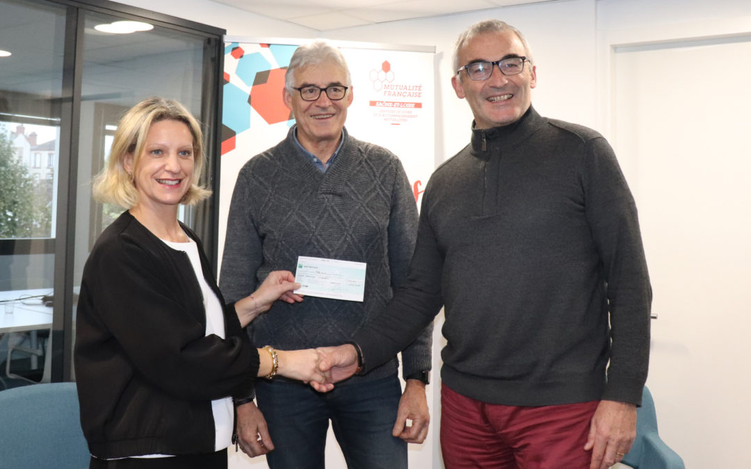 La Mutualité Française Saône-et-Loire remet un chèque de 1 000€ à l’Entente Chalonnaise d’Athlétisme